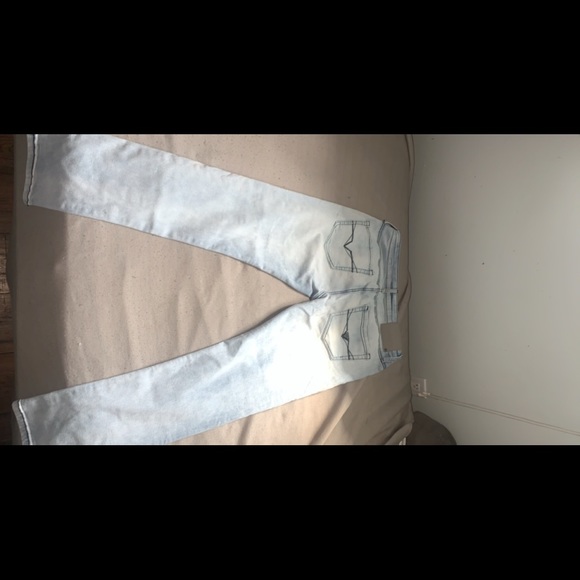 Guess Jeans - Picture 2 of 2